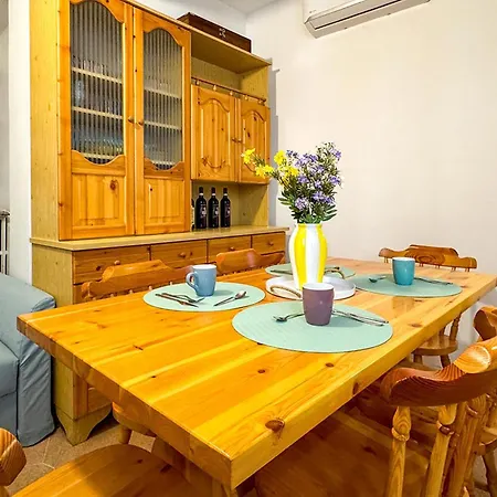 Semesterbostad 2 Bedroom Lovely In *
